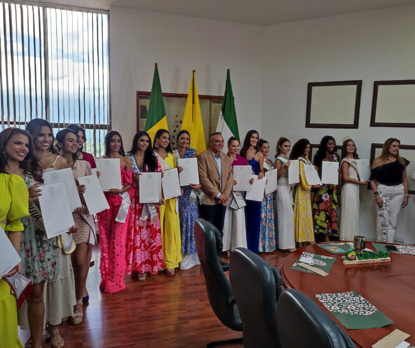 Candidatas del Reinado Nacional del Café.jpg