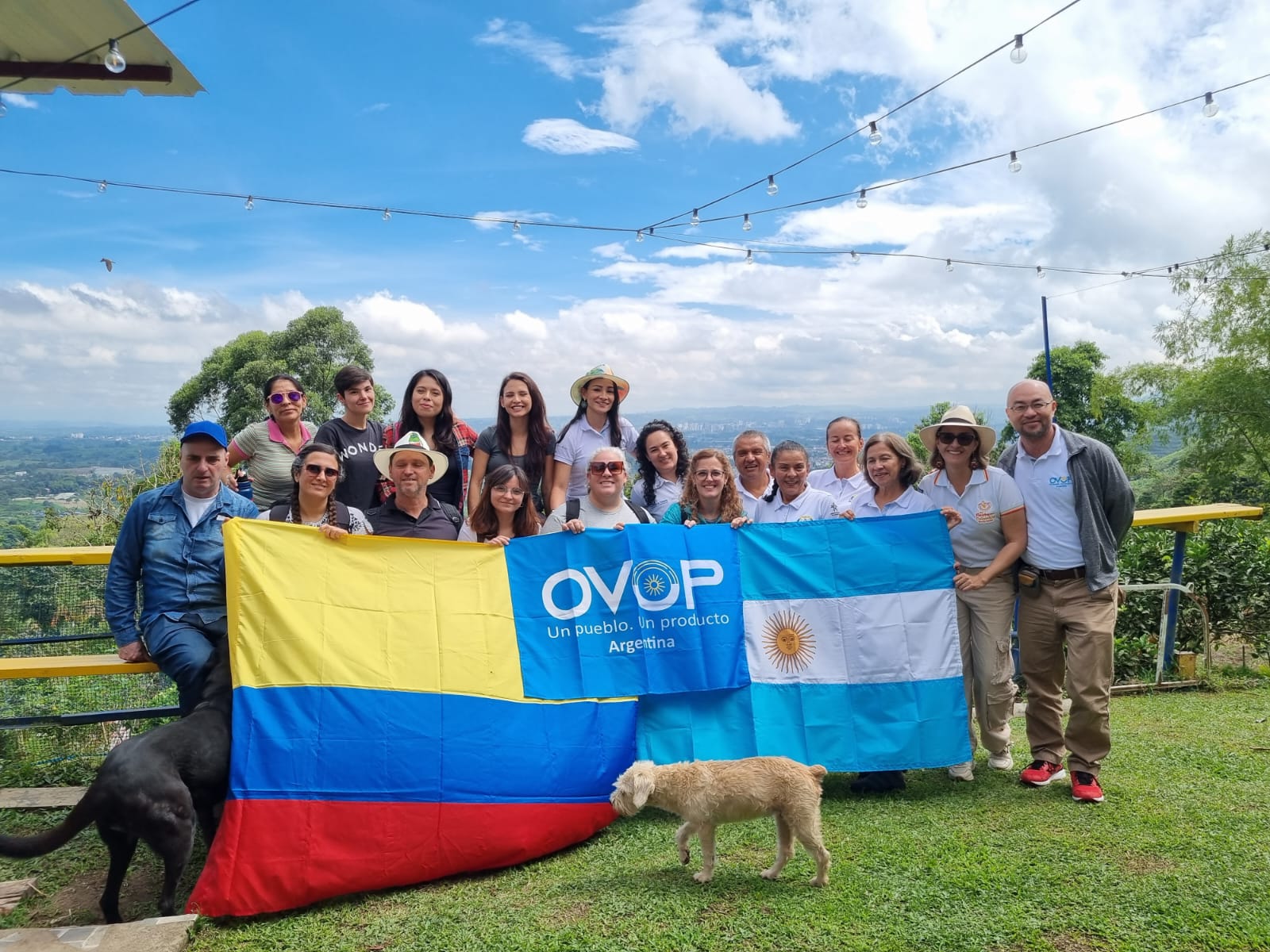 Delegación de Ovop en el Quindío .jpg