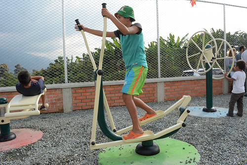 Entrega de escenario deportivo en el barrio Lincoln ratifica su compromiso con Calarcá 3