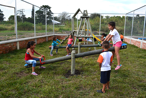 Entrega de escenario deportivo en el barrio Lincoln ratifica su compromiso con Calarcá 5