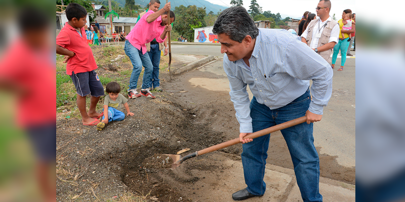 Con-la-27Semana-de-Amor272c-el-Gobernador-del-Quindo-llen-de-alegra-y-color-el-barrio-Lincoln-de-Calarc.png - 601.14 kB