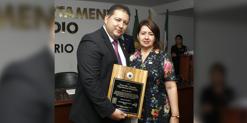 Gobernacin-del-Quindo-entreg-reconocimiento-a-la-Honorable-Asamblea-Departamental-en-la-conmemoracin-de-sus-50-aos-1.jpg - 229.72 kB