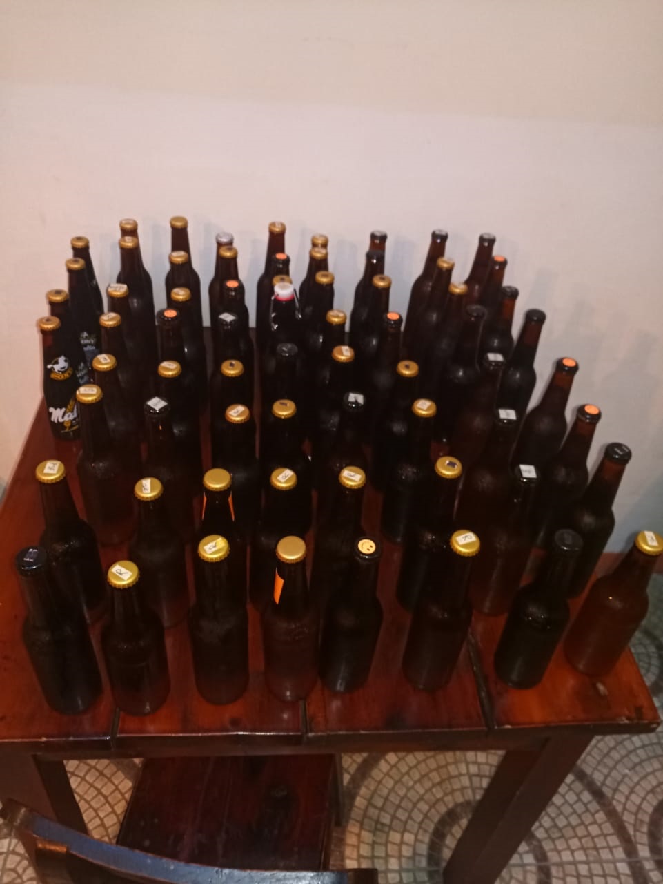 aprehension_cervezas.jpg - 129.35 kB