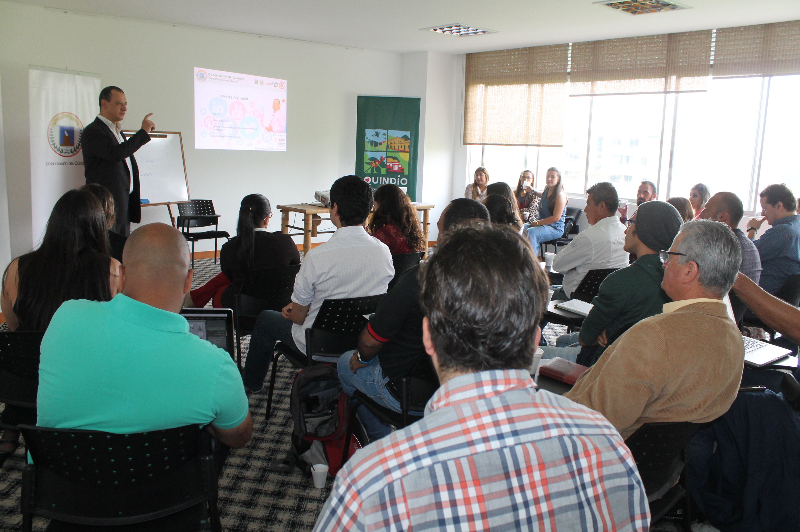 Gobernación del Quindío capacitó en marketing digital a empresarios de la región