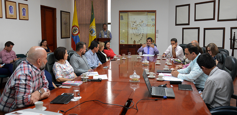 Mi compromiso con la transparencia es radical Padre Carlos Eduardo Osorio Buriticá frente a Cámara de Comercio y Comité Intergremial