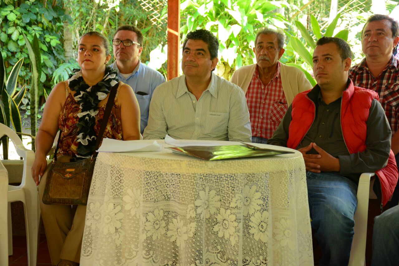 Gobernación pondrá los materiales SENA capacitará y la comunidad rural de Córdoba construirá