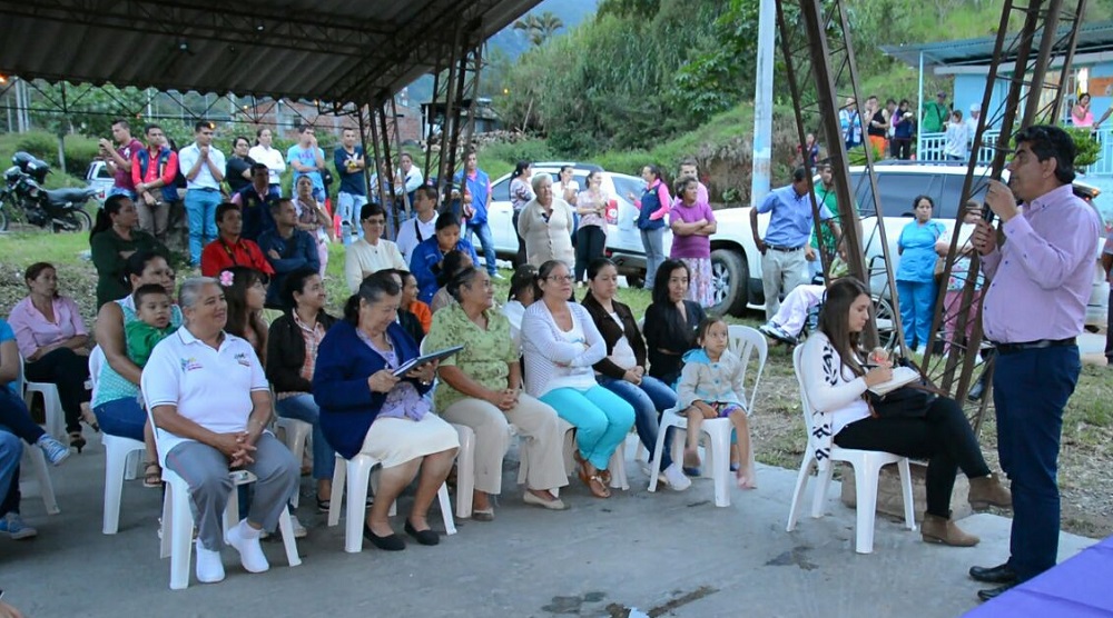 Gobernador del Quindío escuchó las necesidades de los habitantes de los barrios Caritas Obrero y Ensueño del municipio Córdoba