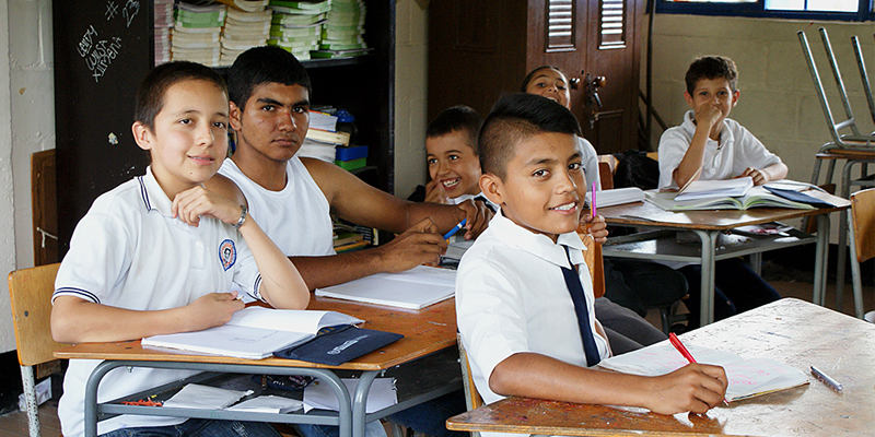 Gobernador del Quindío le apuesta al arte en las instituciones educativas del departamento gracias al programa Primaria Artística