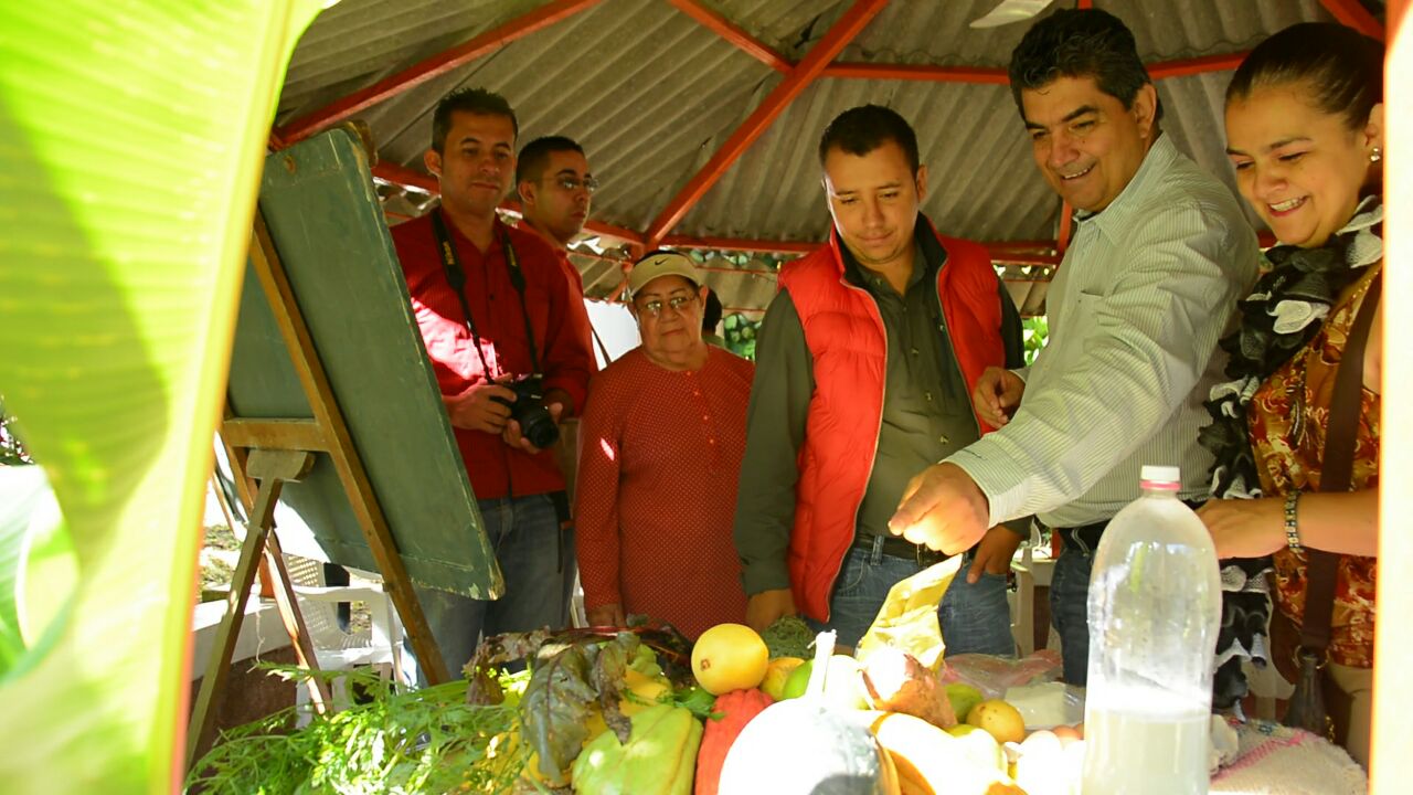 Huertas Orgánicas iniciativa del gobernador del Quindío en CórdobaSíparati para combatir la desnutrición en el campo