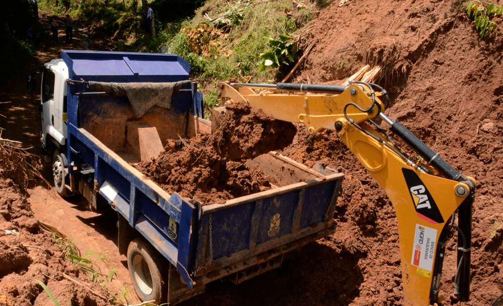 Gobernación del Quindío atiende deslizamientos en vías afectadas por el invierno