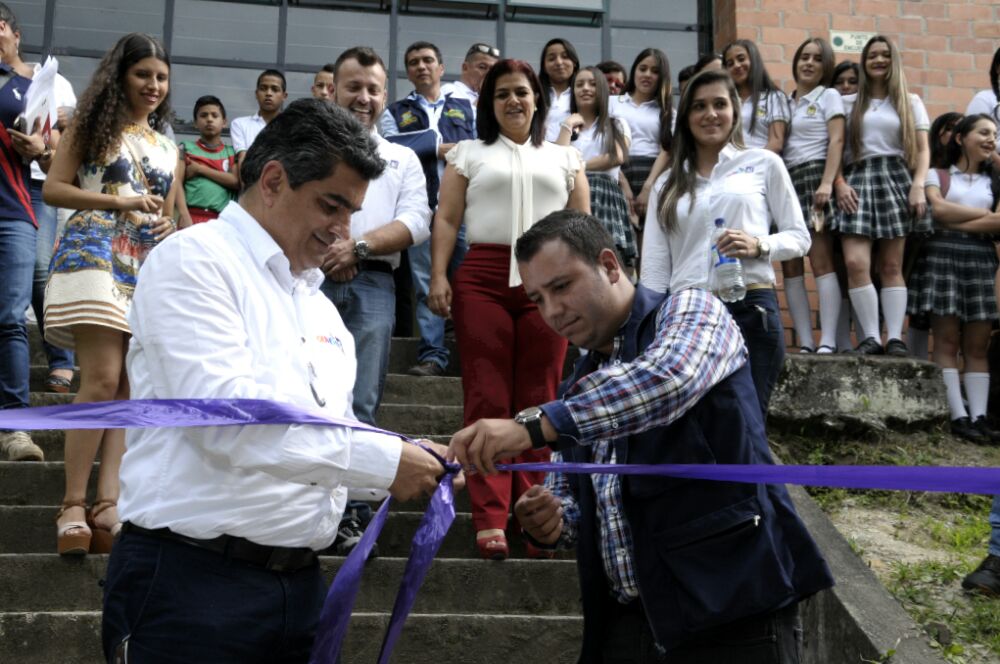 Gobernador sí les cumplió a los cordobeses con las obras que les prometió durante Córdoba Sí para ti