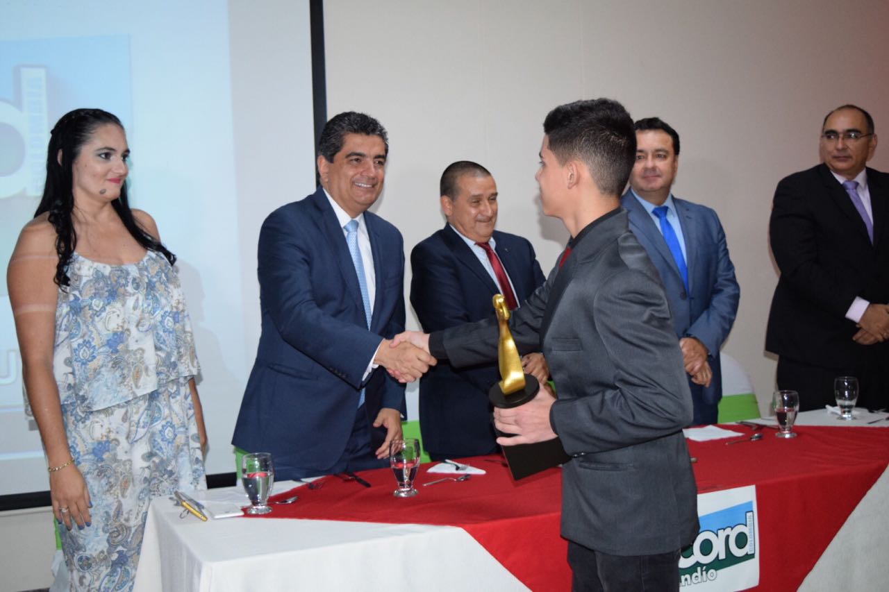 En ceremonia del deportista del año atletas quindianos agradecieron al gobierno del Padre Carlos Eduardo Osorio Buriticá el apoyo brindado en 2017 