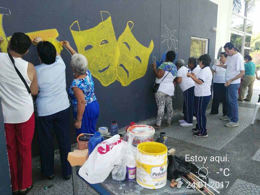 Con la elaboración de un mural en el Museo del Quindío adultos mayores de La Tebaida dejaron huella