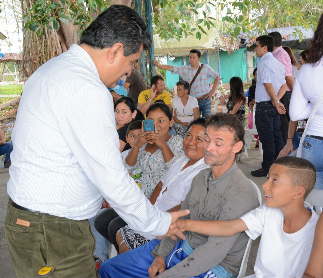 Habitantes del barrio Pízamo de La Tebaida se integraron a los Diálogos Sociales del gobernador del Quindío