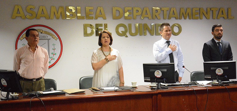 En sesiones extraordinarias gobernadora e presentó dos proyectos de ordenanza a la Honorable Asamblea