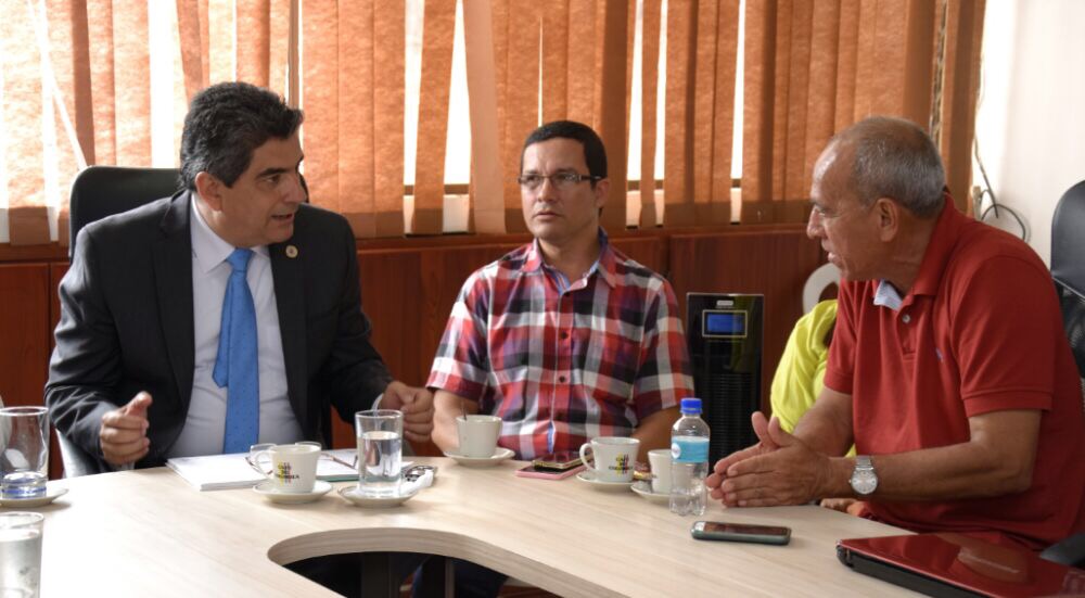 Gobernador del Quindío se reunió con líderes religiosos de Quimbaya para fortalecer el tejido social del municipio