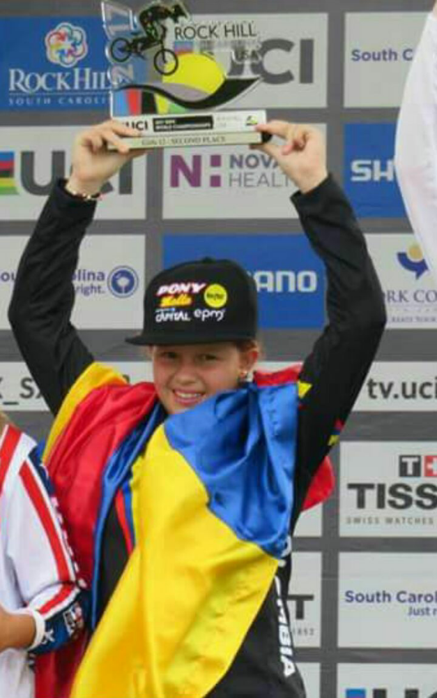 Silvana Muñoz la bicicrosista quindiana apoyada por la Gobernación alzó nuevamente la copa que la ratifica como la segunda mejor del mundo en BMX