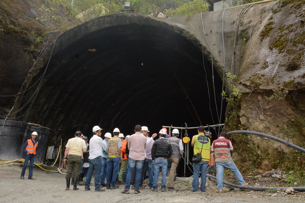 Autoridades nacionales y departamentales unidas para garantizar la seguridad ambiental en las obras del Túnel de La Línea
