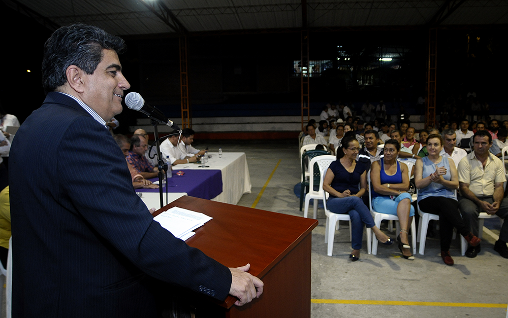 En La Tebaida gobernador del Quindío le dio la cara a la comunidad con soluciones eficientes