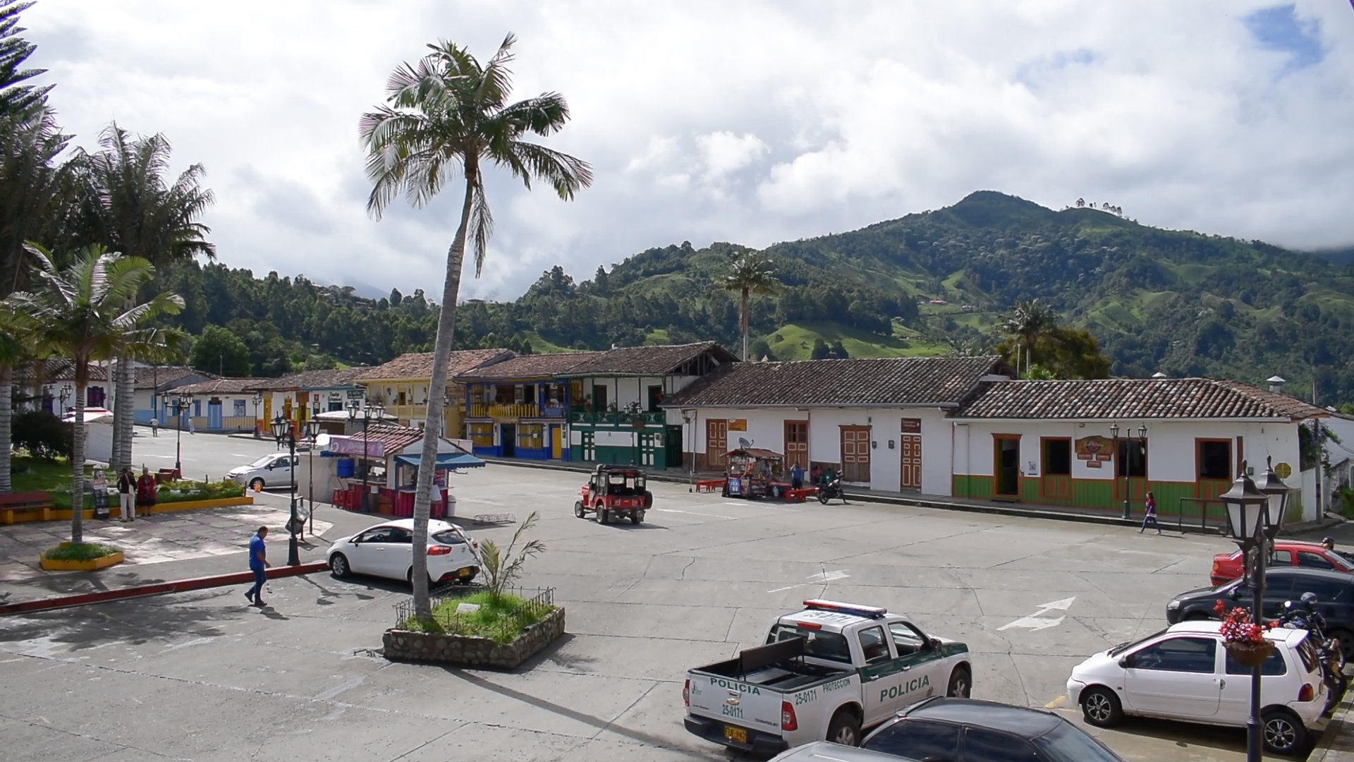 Gobernación del Quindío y Alcaldía de Salento generan acciones para mejorar las condiciones turísticas en el municipio