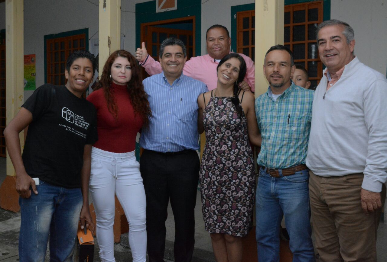 La institución educativa Río Verde Bajo única rural del país con énfasis en artes recibió la visita del gobernador del Quindío