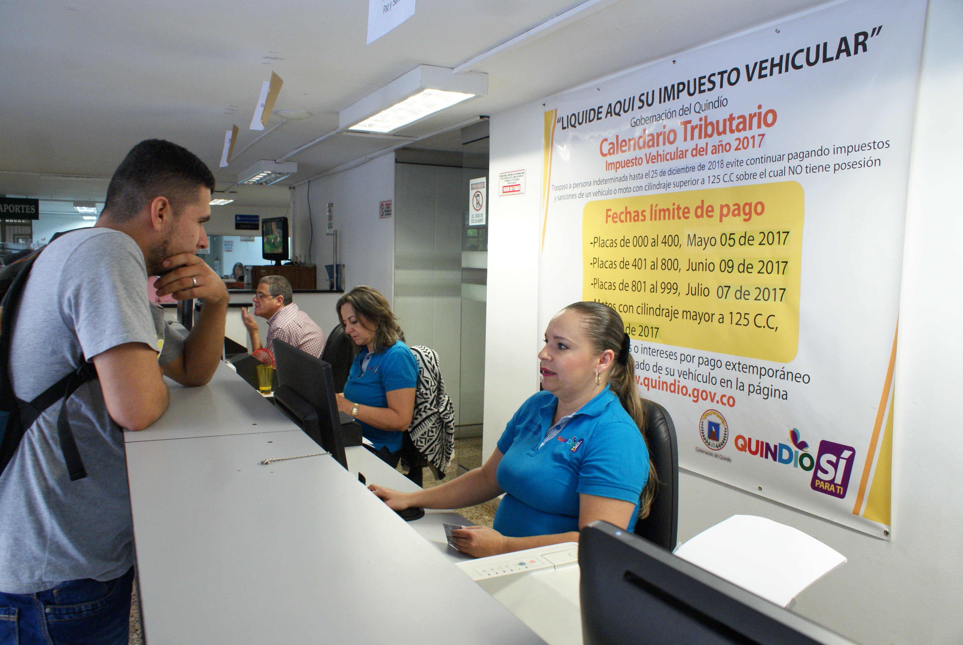 Quindianos atienden el llamado para el pago del impuesto vehicular