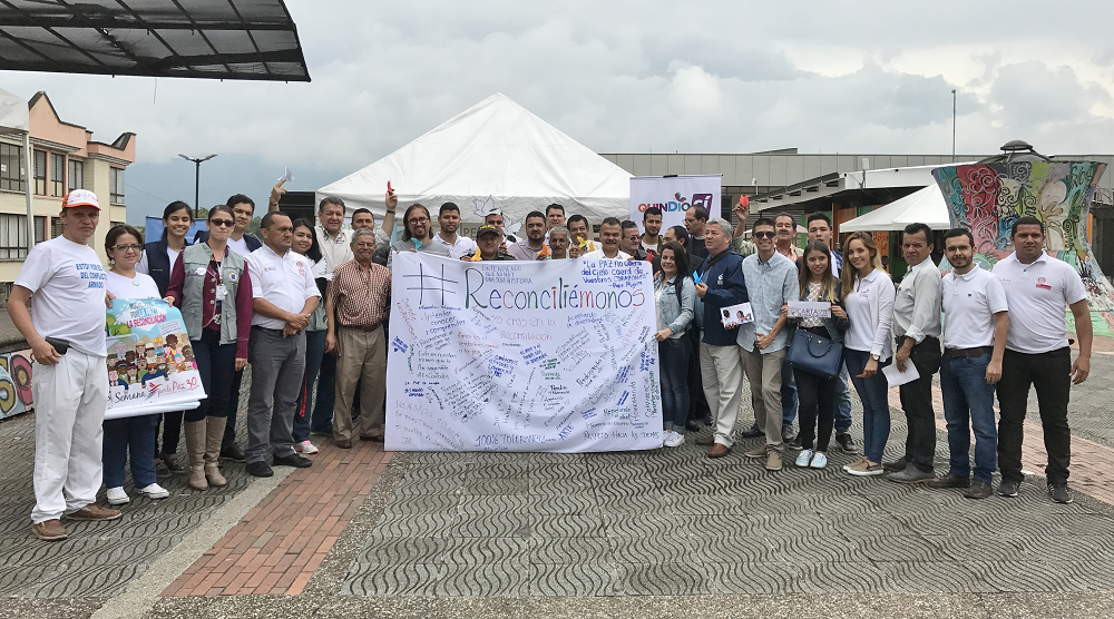 Con cartas de reconciliación palomas con mensajes de paz amor y esperanza se conmemoró en el Quindío el Día Nacional de los Derechos Humanos