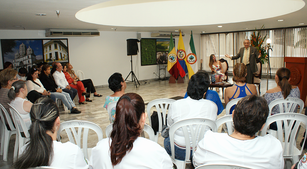 Con recital poético musical Gobernación del Quindío conmemoró con sus funcionarios y contratistas el Día del Amor y la Amistad