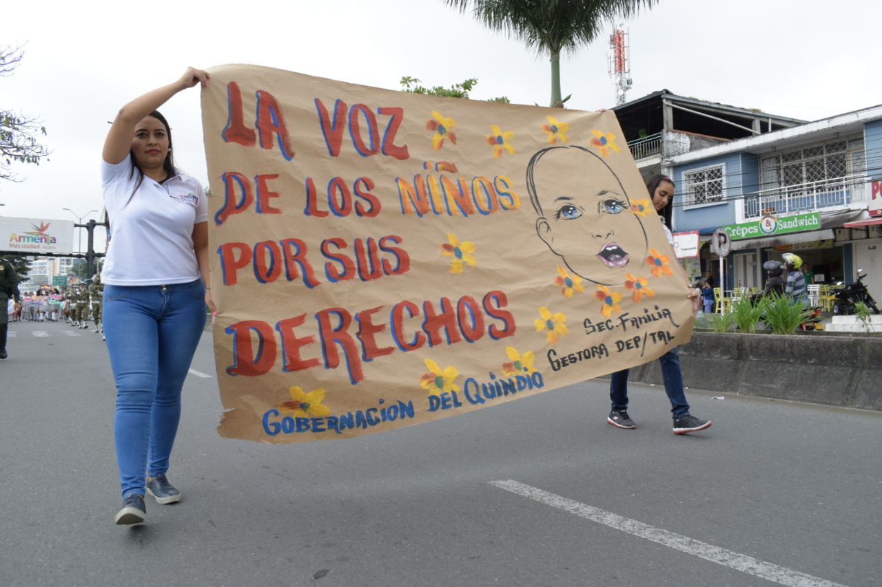 Autoridades y ciudadanía quindiana marcharon por los derechos de la Niñez del departamento
