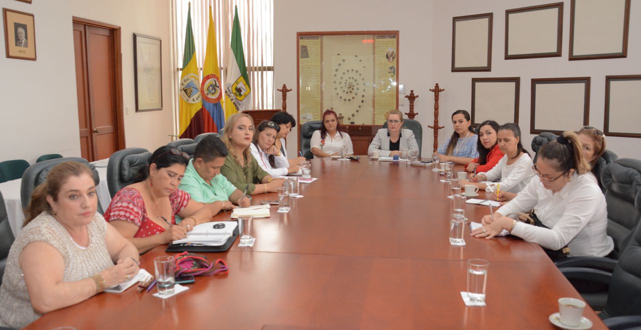 A traves de procesos de formacion y apoyo a emprendimientos Gobernacion busca fortalecer las capacidades productivas de las mujeres quindianas