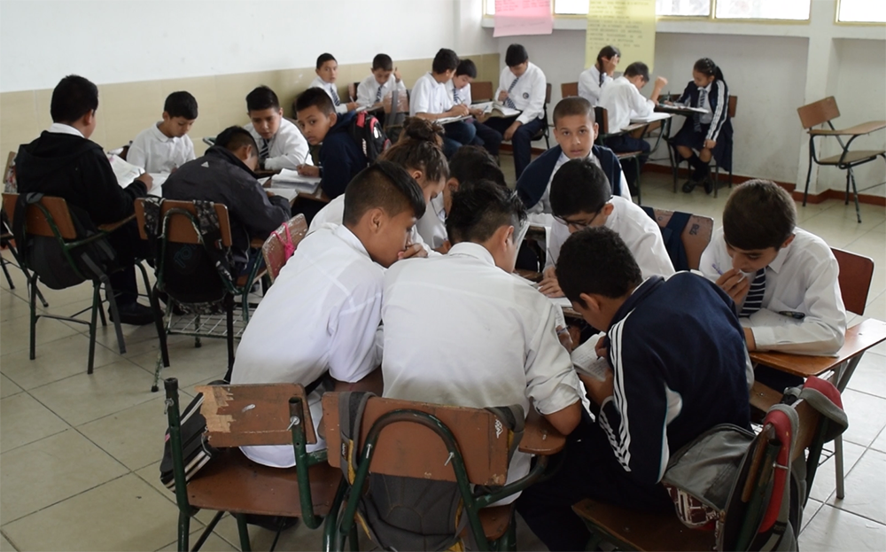 Proyecto de Convivencia y Paz de la Gobernación estrategia educativa que fortalece la inclusión tolerancia y proyectos de vida de estudiantes quindianos