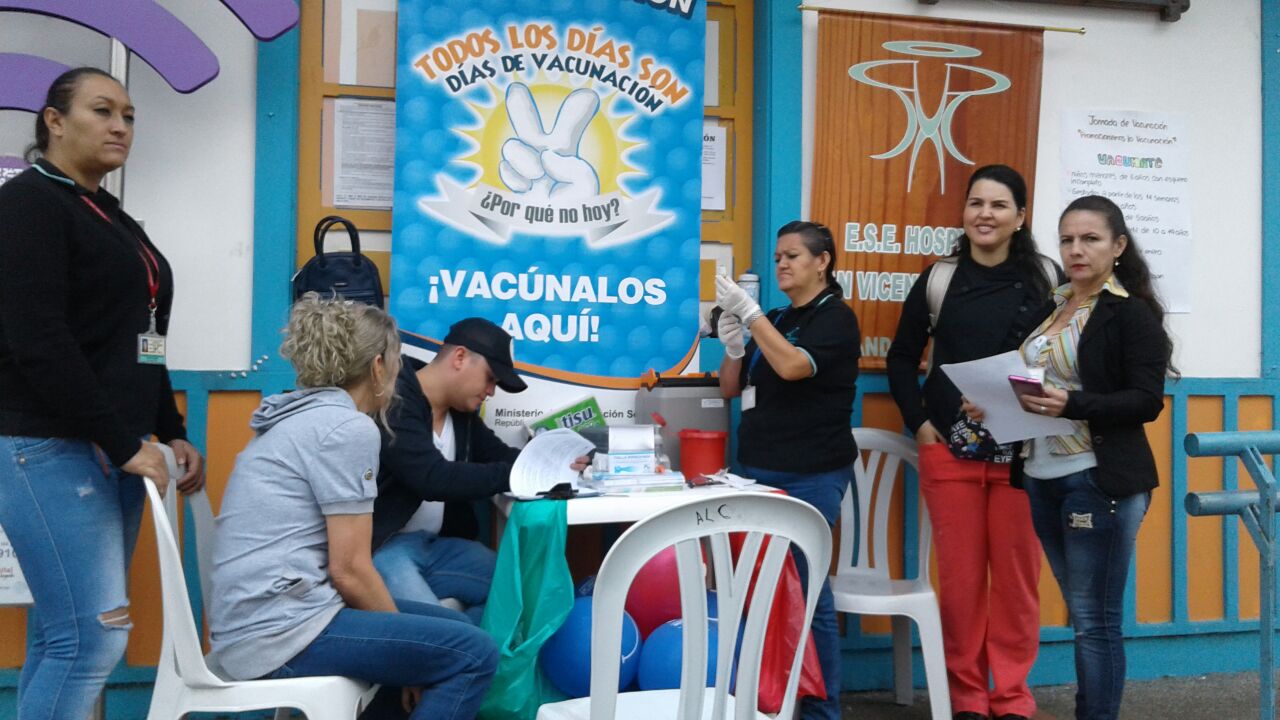 1.246 dosis de 21 biológicos diferentes fueron aplicadas en la primera jornada nacional Promocionemos la Vacunación realizada por la Secretaría de Salud del Quindío