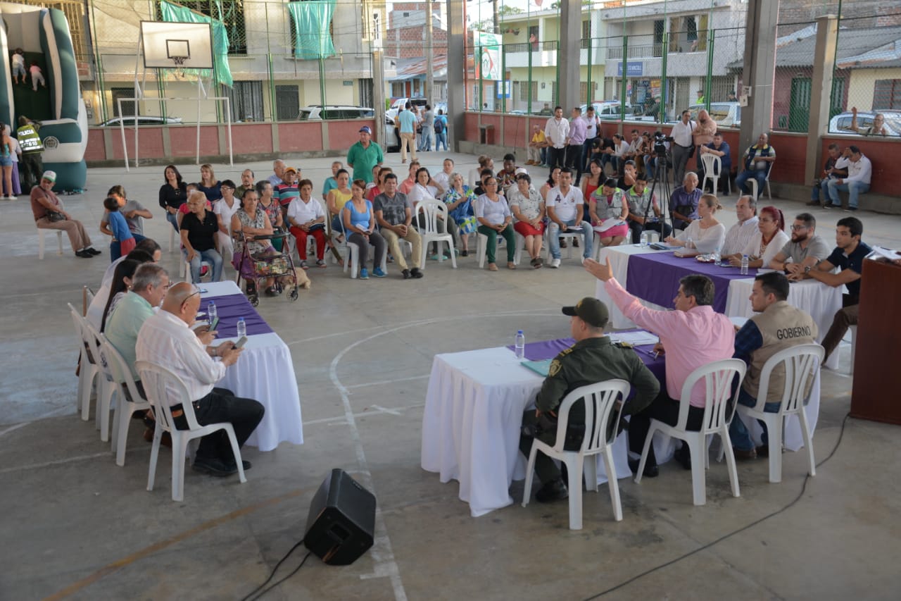 Comunidad urbana de Barcelona pidió al gobernador mejorar condiciones del coliseo