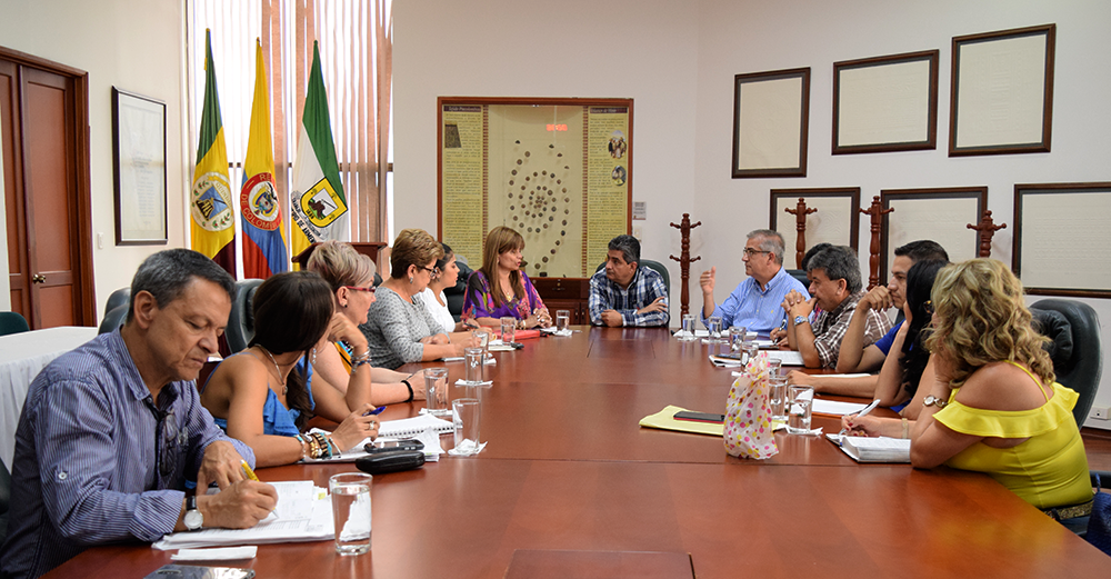 Gobernación del Quindío busca soluciones concertadas a las problemáticas de los educadores del departamento