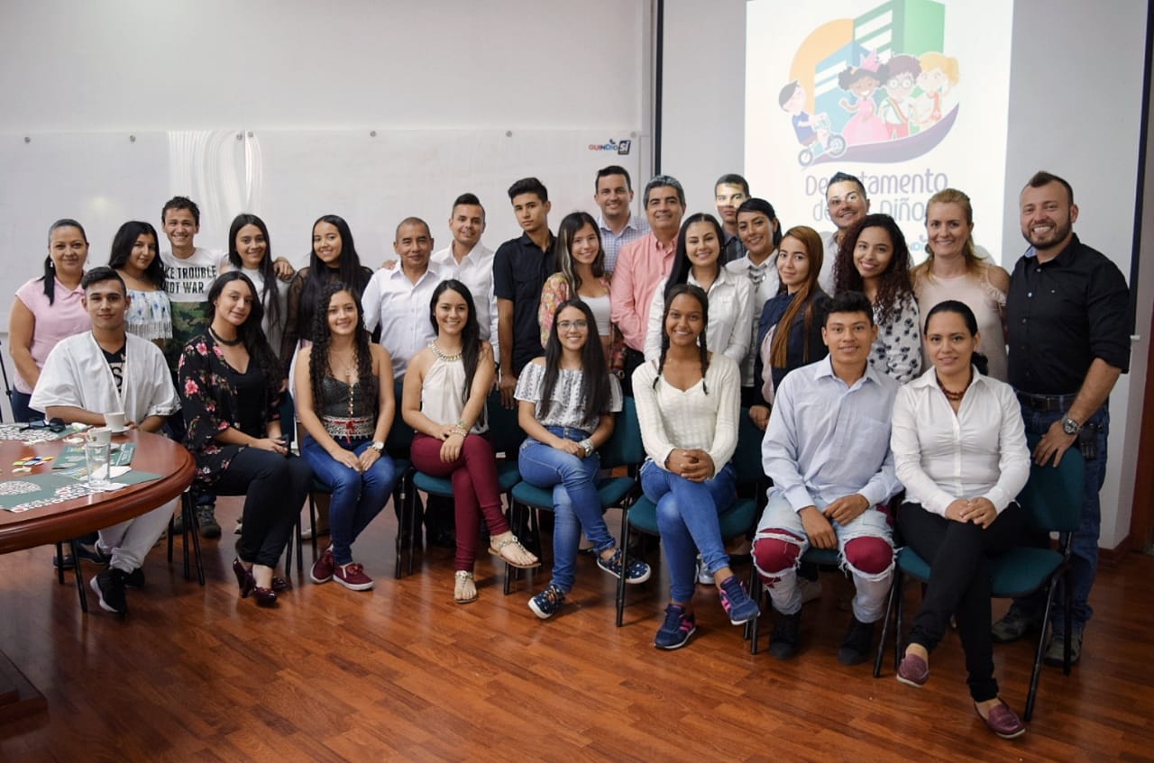 Gobernador del Quindio exalto labor de jovenes que participaron voluntariamente en el Departamento de los Ninos