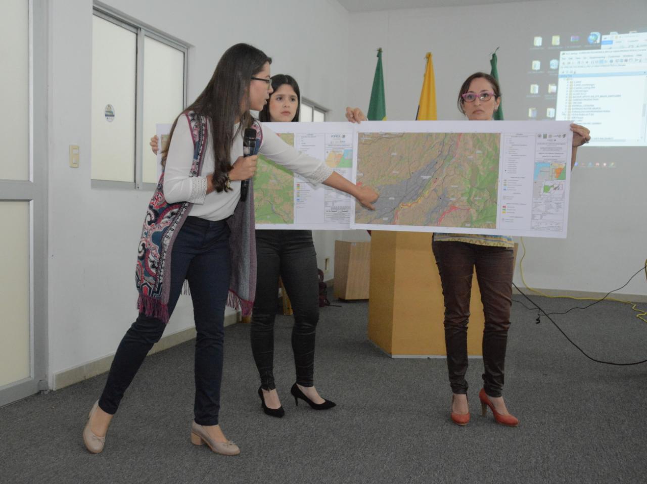 Con entrega de cartografía rural a escala 1.25.000 Gobernación da punto de partida a 5 municipios para que actualicen sus planes de ordenamiento