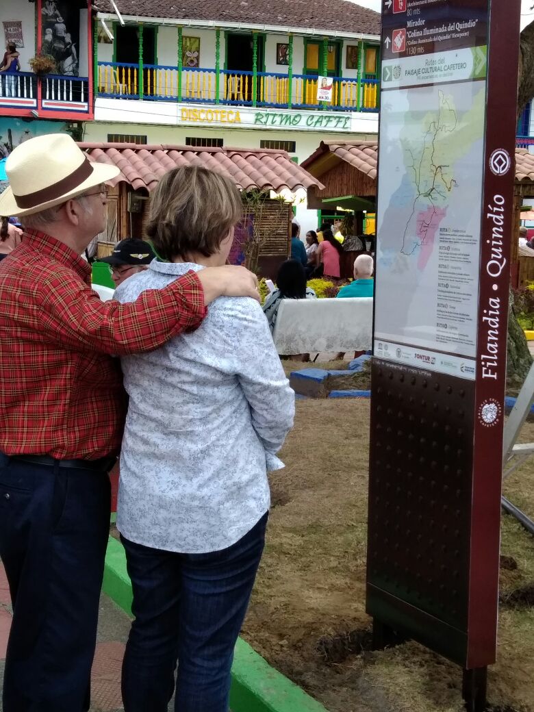 Gracias a convenio que la Gobernación presentó ante Fontur se instala señalización turística en 11 municipios quindianos