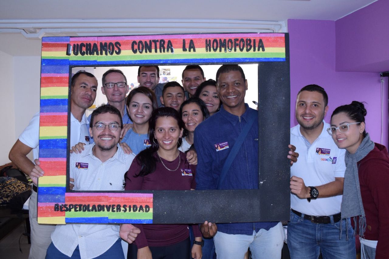Gobernación del Quindío y líderes de la población LGBTI del departamento conmemoraron el Día Internacional Contra la Homofobia Transfobia y Bifobia