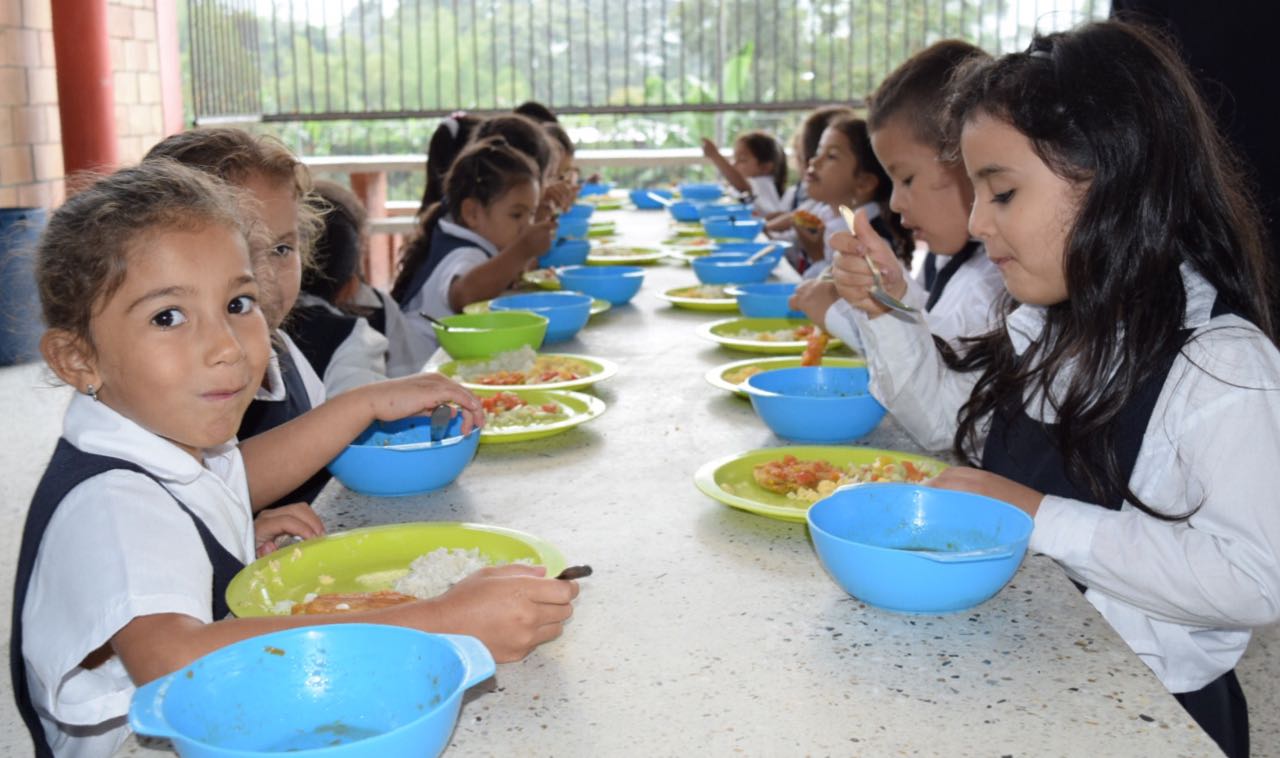 Gobierno departamental visitó instituciones educativas quindianas para verificar la óptima ejecución del PAE