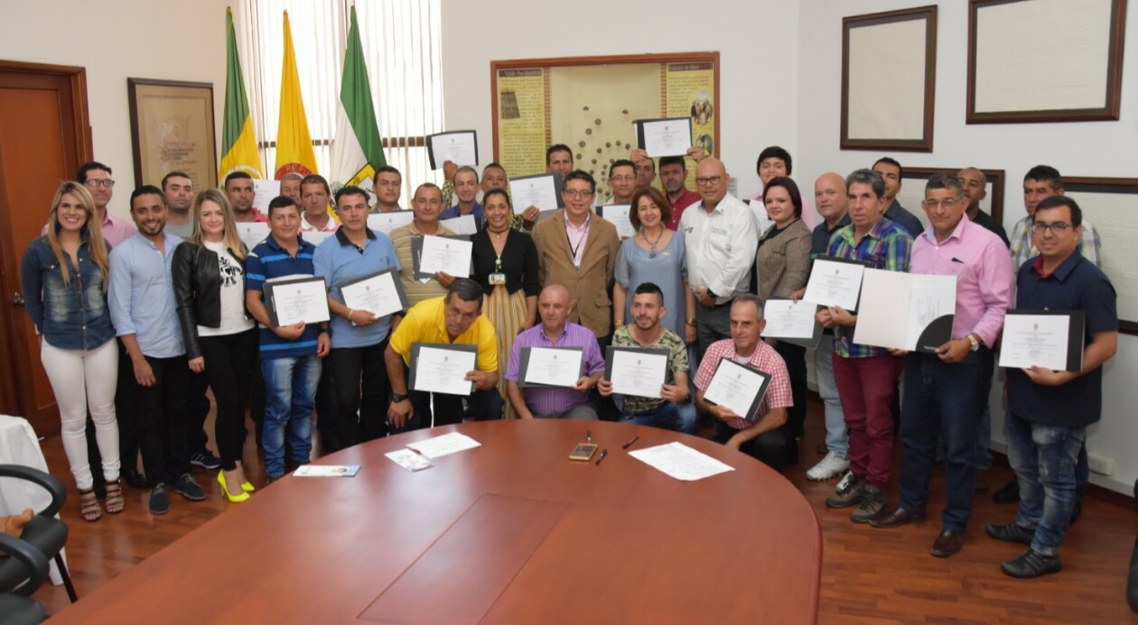 Operadores de acueductos rurales se certificaron en potabilización de agua para sus comunidades