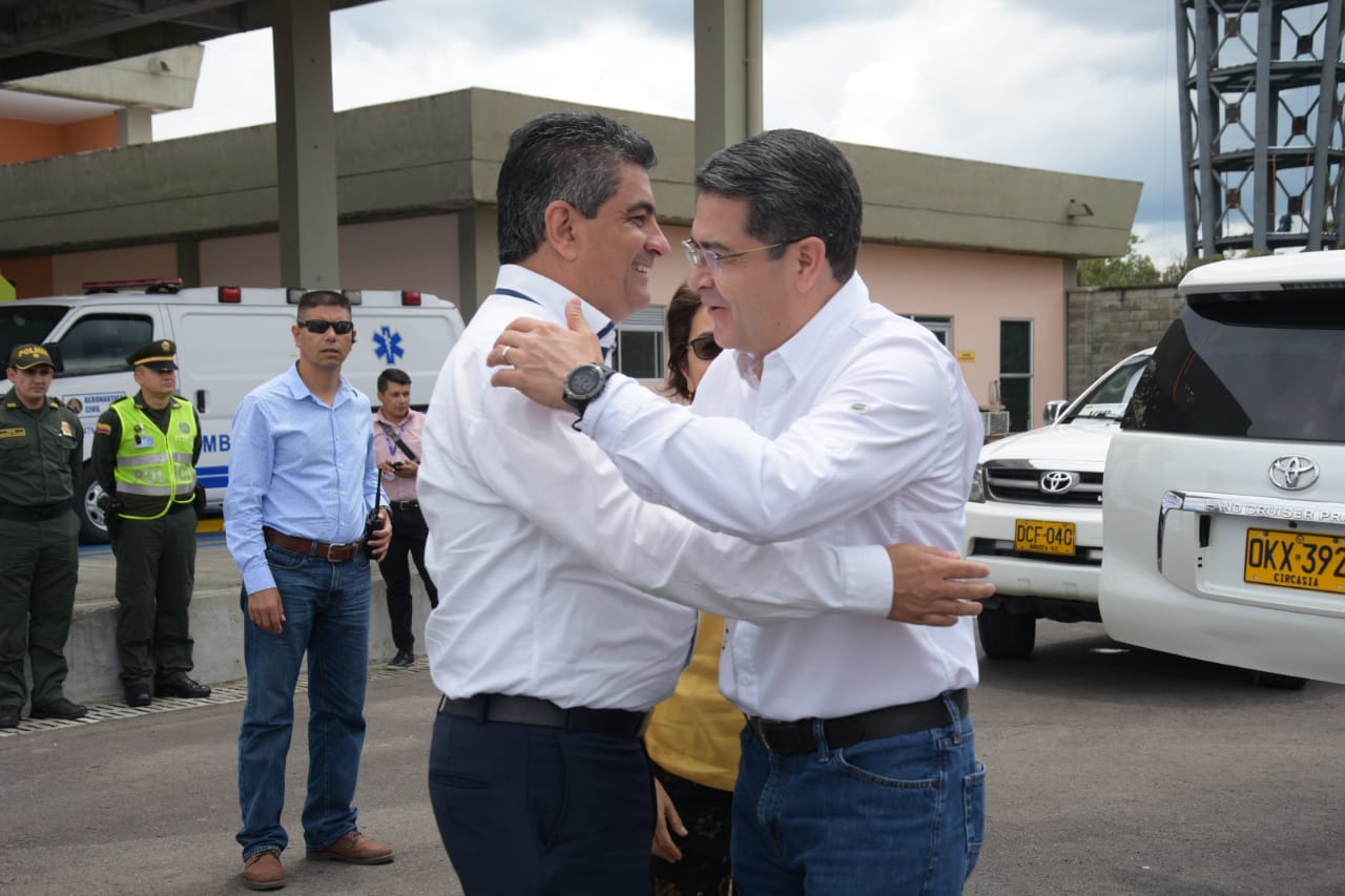 Trabajar en equipo por un precio justo del café principal mensaje que se llevó el presidente de Honduras tras visita al Quindío