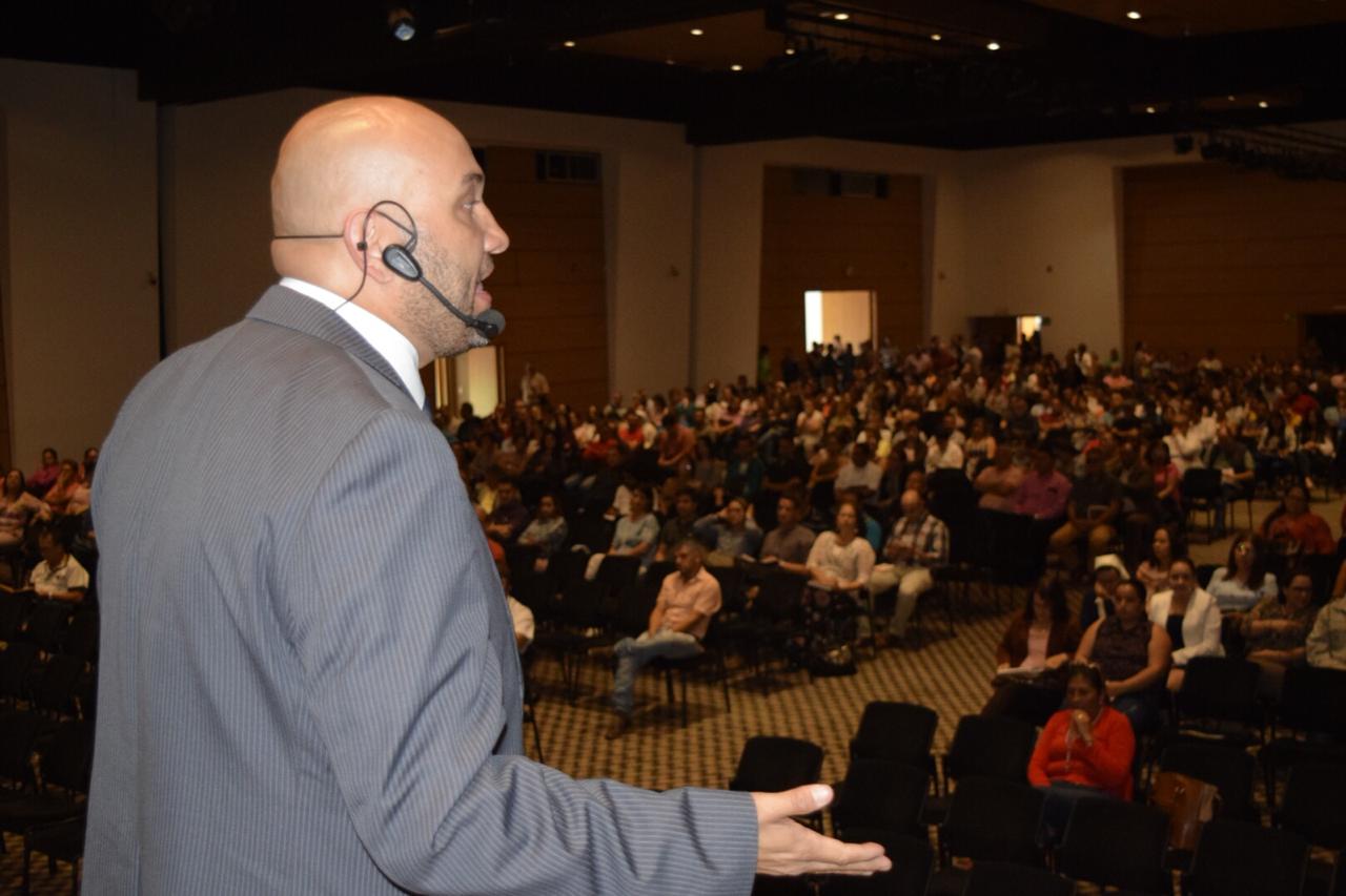 Docentes del Quindío se capacitaron en liderazgo para transformar sus aulas de clase