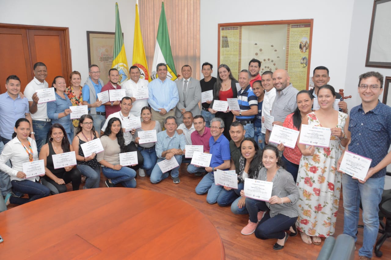 Gobierno departamental inicia trabajo con 432 familias del Quindío para prevenir y minimizar riesgos sicosociales